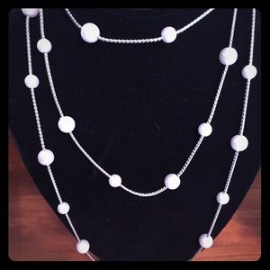 IN STOCK long silver and faux pearl necklace