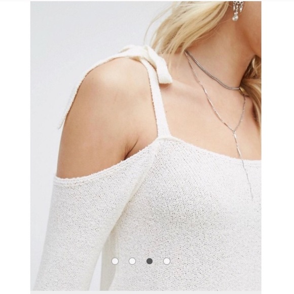 NWT Honey Punch Off Shoulder Ribbon Tie Top - Picture 3 of 5