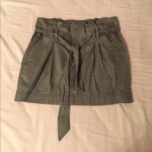 Kaki skirt (NEVER WORN!)