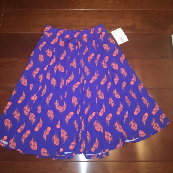 LuLaRoe Dresses & Skirts - LulaRoe Madison with Feathers