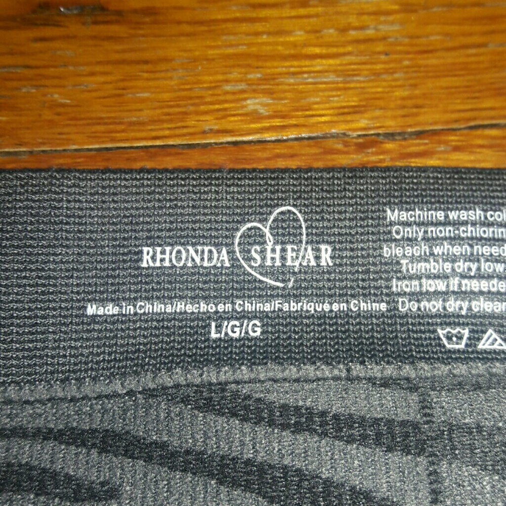 GIFTED🐅NWOT Zebra Leggings 🐅 - Picture 2 of 3