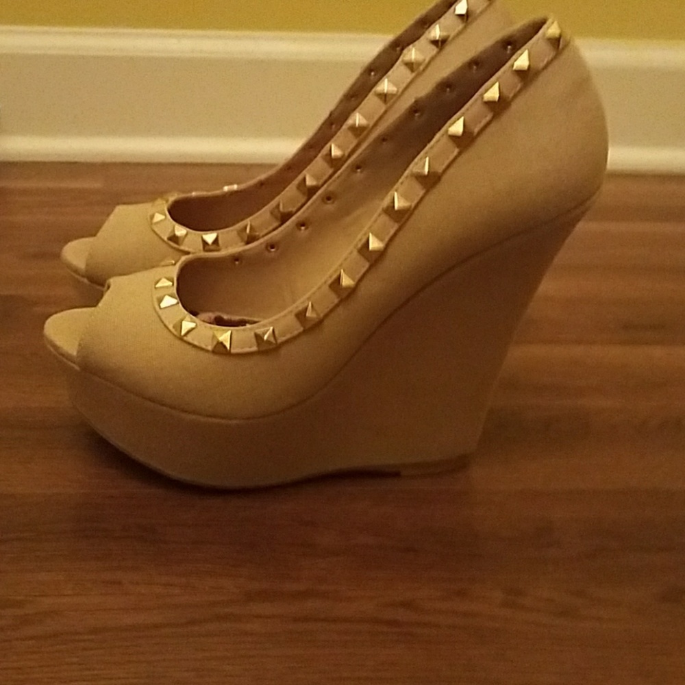 Wild Diva Nude Wedges with Gold Studs