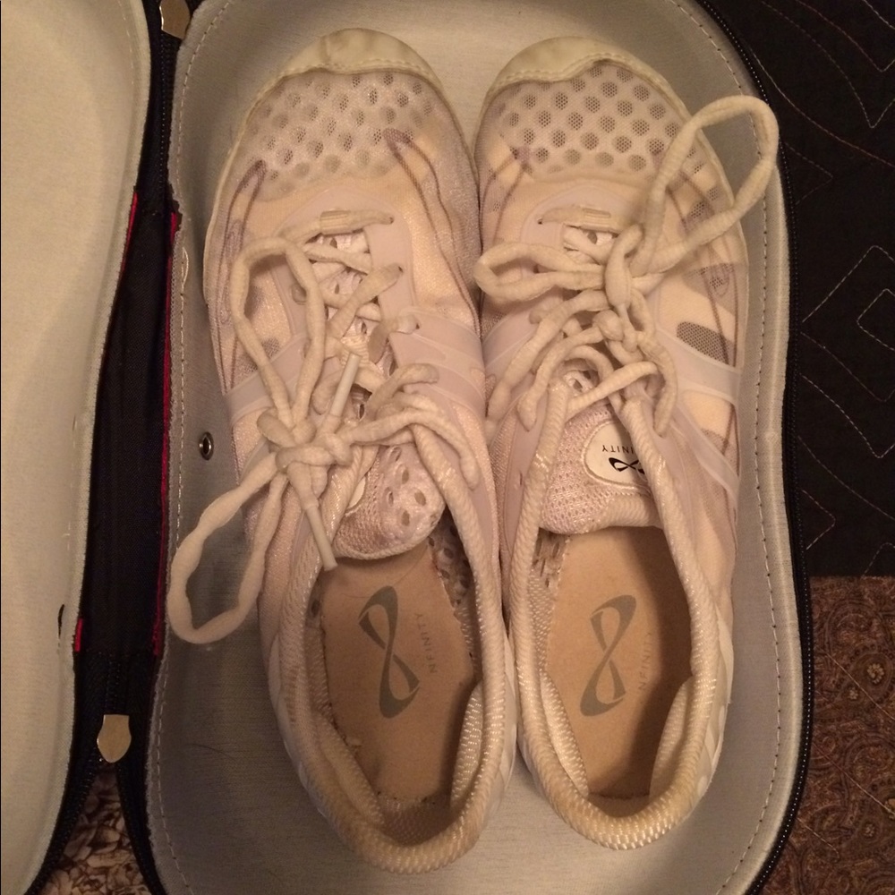 Nfinity Vengeance Cheer Shoes Size 8