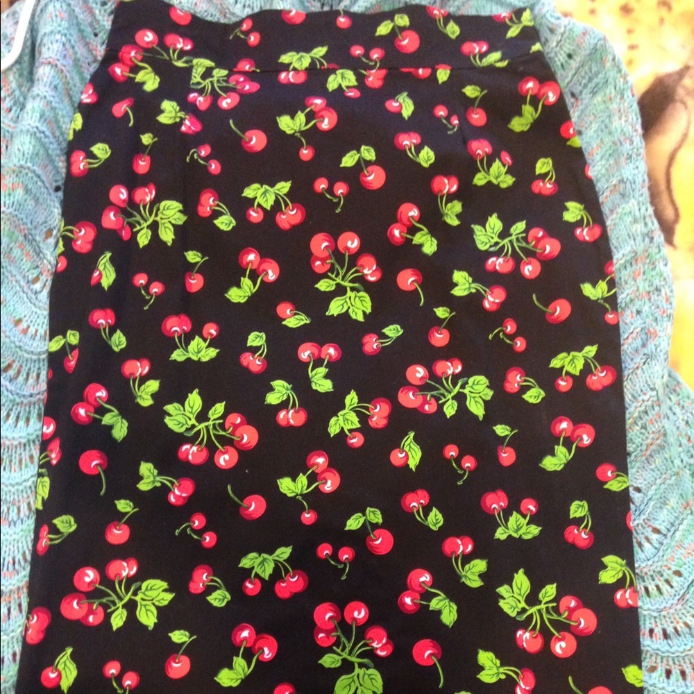 Vintage cherry pencil skirt