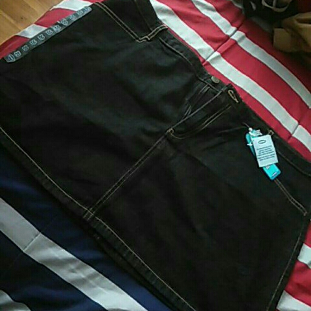 Old Navy Low Rise Skirt