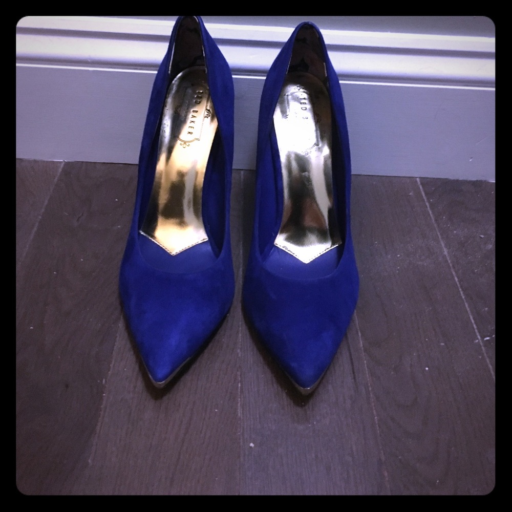 Leaving 🔜Ted Baker London- Elvena blue suede
