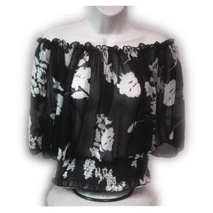 📍Black & White Chiffon Blouse. NWT!