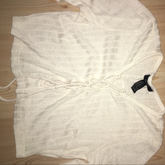 Long sleeve tie up crop top - Picture 2 of 3