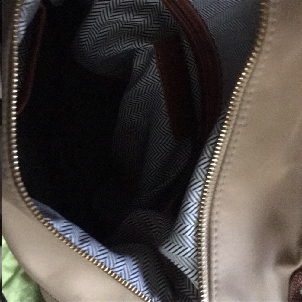 Backpack - Picture 3 of 4