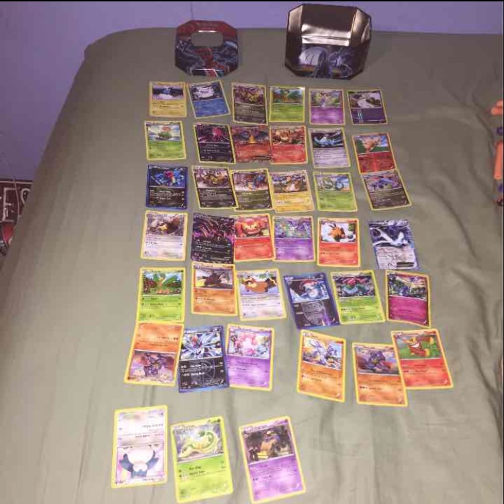 40 Pokémon trading cards! (value 180$) !!