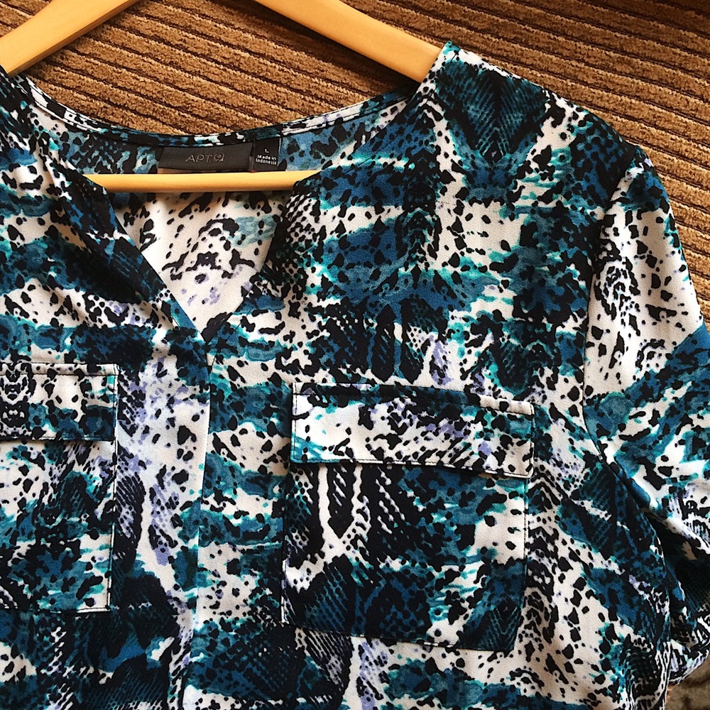 Apt9 Women's L Long Sleeve Pattern Blouse Blue