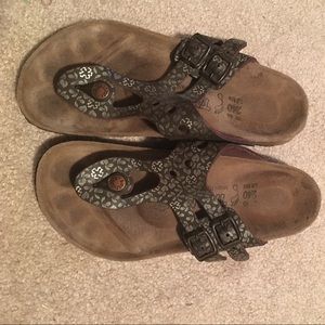 Tatami sandals-size 6, fit like an 8