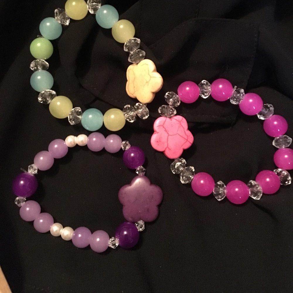 3 children's braslets