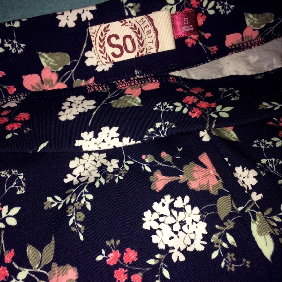 Floral skater skirt - Picture 2 of 2