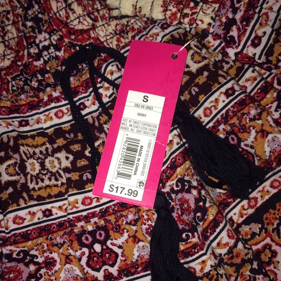 Flowy pattern shorts w/ pockets - Picture 3 of 3