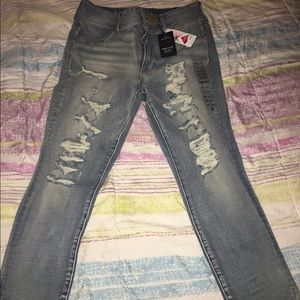 American Eagle outfitters distressed jeans