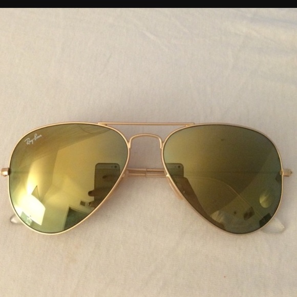 Ray bans sunglasses ?