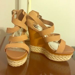 Gianni Bini wedges!!