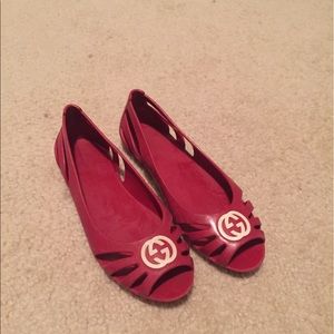 Gucci rubber flats