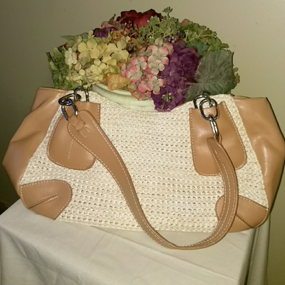 🎈 Excellent shape shoulder bag