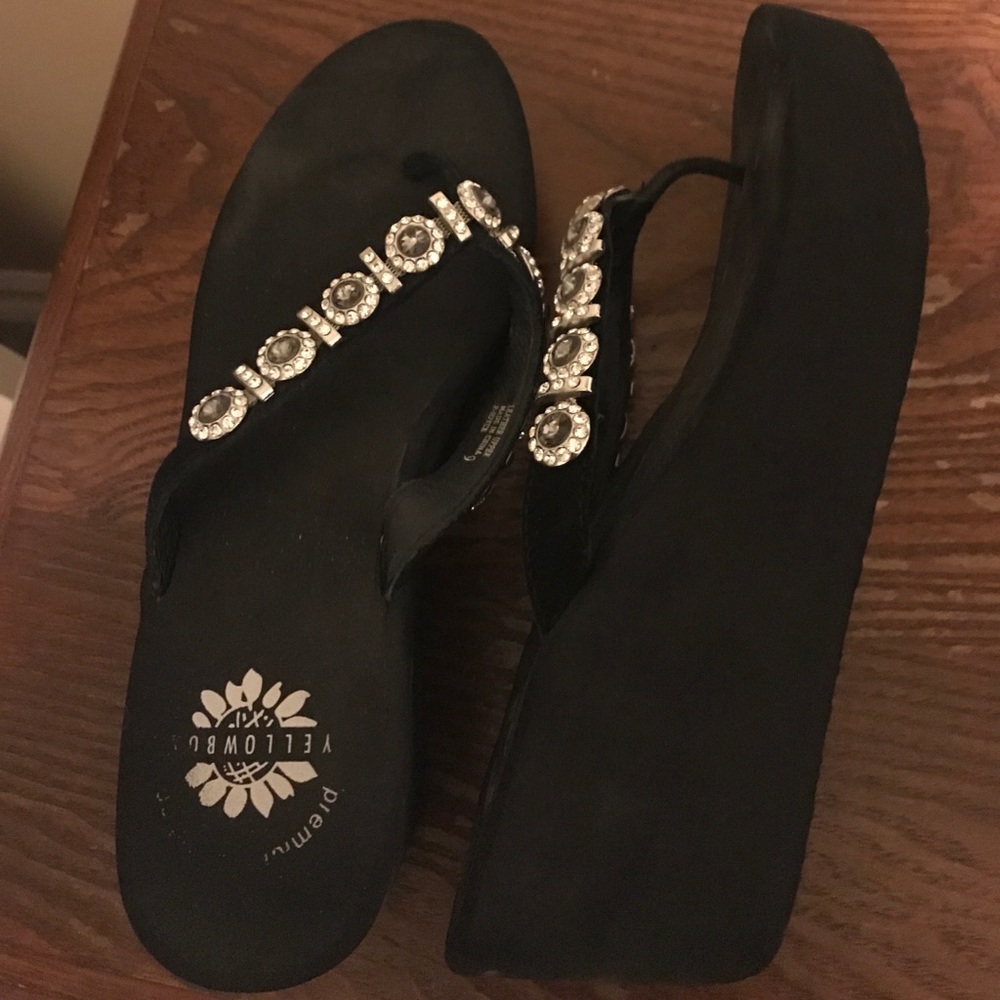 Yellow Box wedge sandal - size 9 - Picture 2 of 7