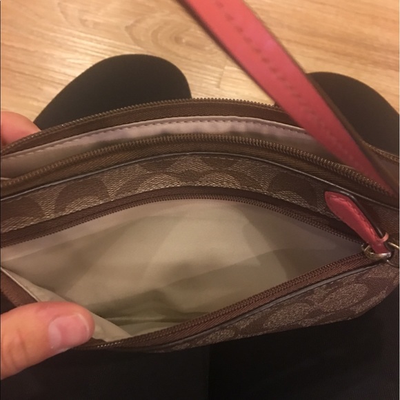 Coach wristlet - Picture 6 of 6