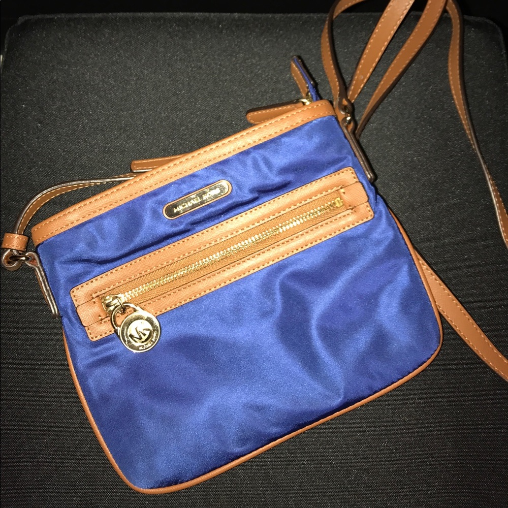 Michael Kors Cross body purse