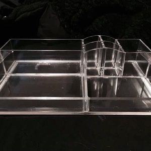 Makeup organizer