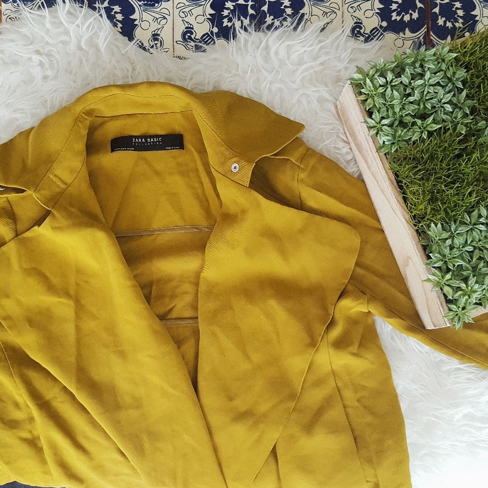 ZARA mustard flowy blazer