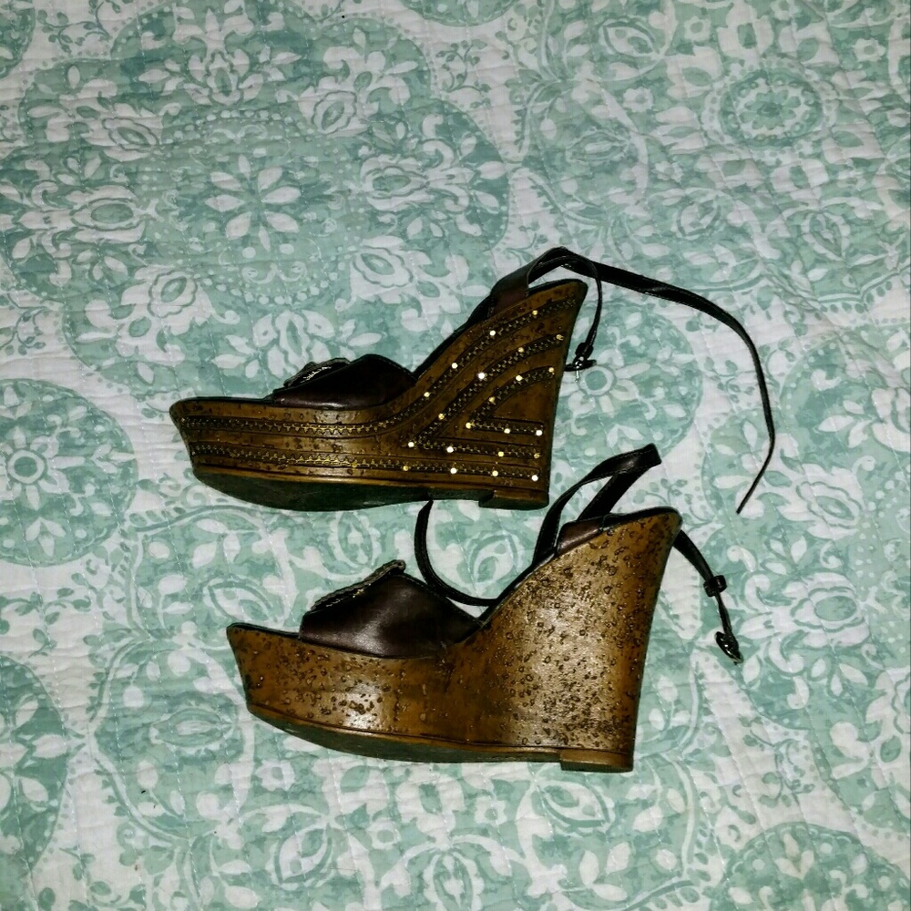 ✨FLASH SALE ✨BCBG Cork Wedges