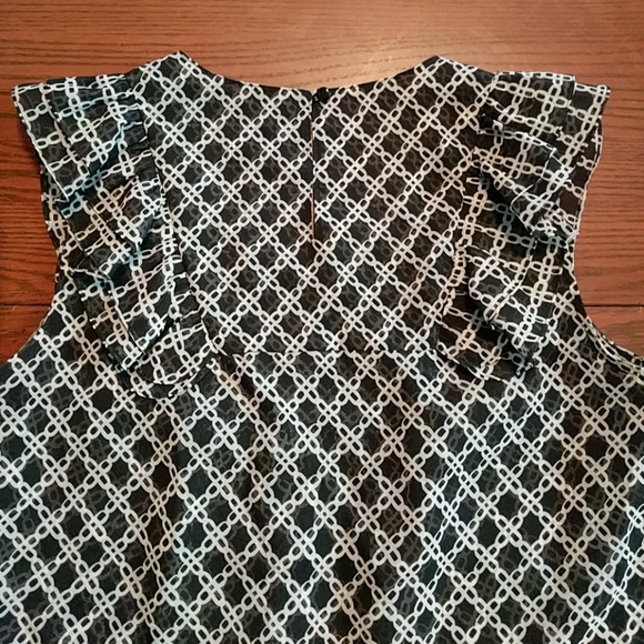 Banana Republic Sheer Blouse - Picture 4 of 5