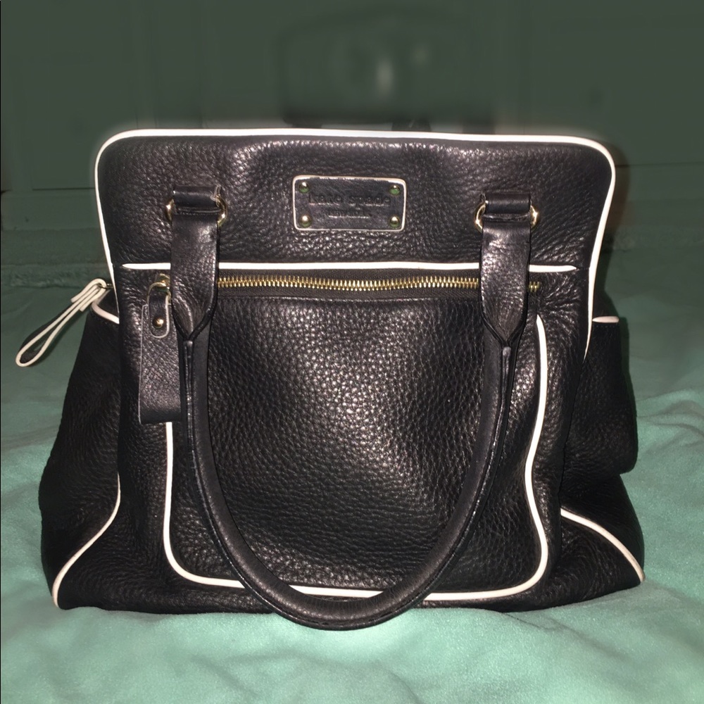 100% AUTHENTIC KATE SPADE  PURSE 50% OFF