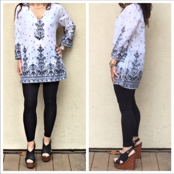 LAST ONE! Black and White Tunic - Picture 4 of 5