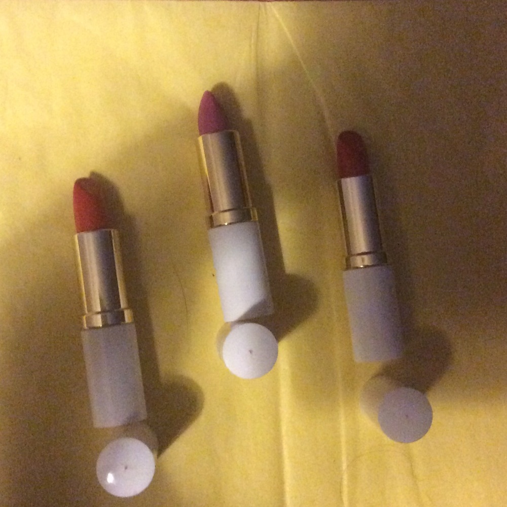 Generic 💄2 Reds and 1 Violet - Picture 5 of 5