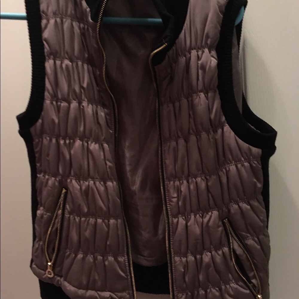 Calvin Klein performance vest size large