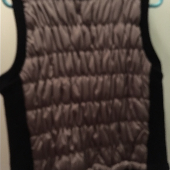 Calvin Klein performance vest size large - Picture 4 of 4