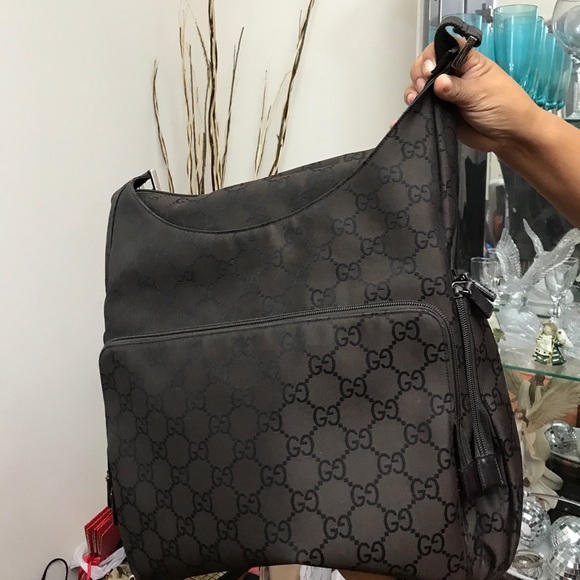 Gucci - Picture 3 of 4