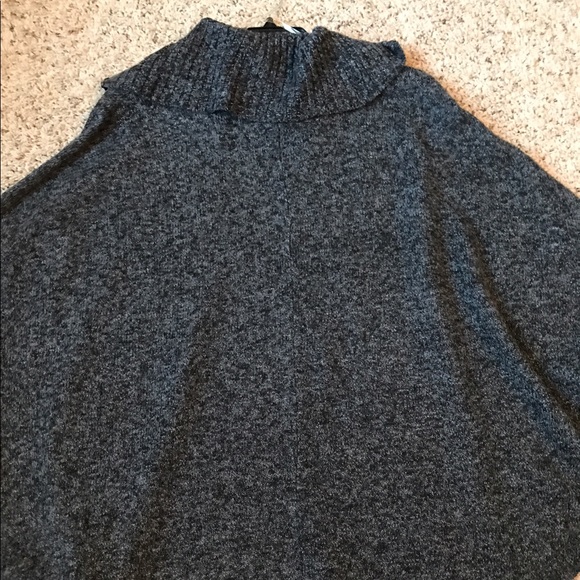 AB Studio Grey Sweater Cape. - Picture 7 of 8