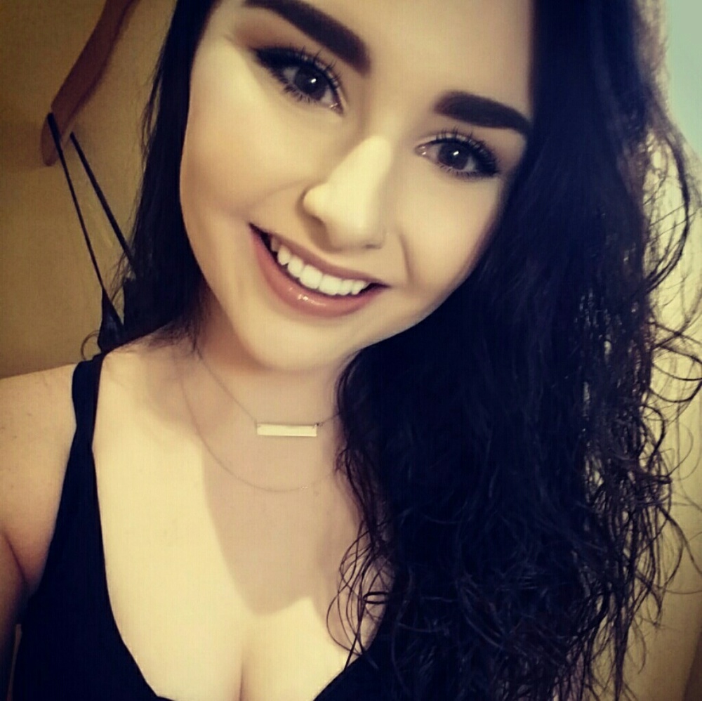 Meet your Posher, April