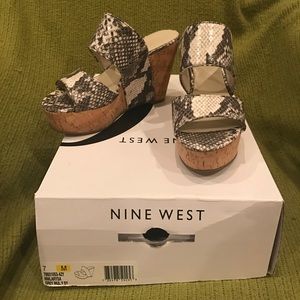 LIKE NEW Nine West Wedges