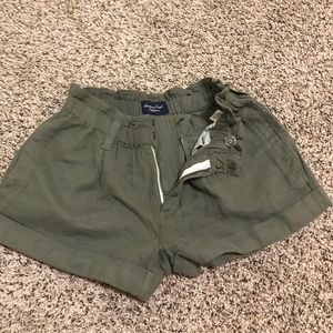 American Eagle Green Stretch-waist shorts