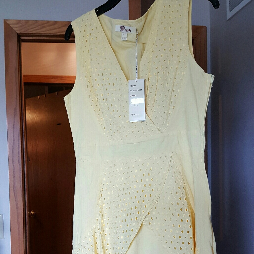 Yellow knee length sundress.  Nwt.