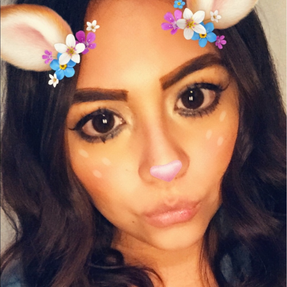 Meet your Posher, Denisse