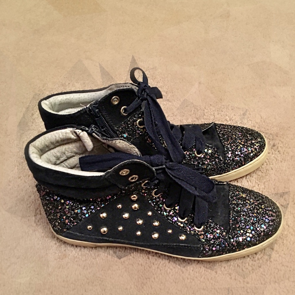 Steve Madden embellished sneakers - Picture 1 of 3