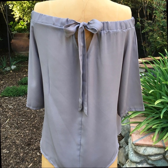 Back Bow-Tie Top - Picture 4 of 7