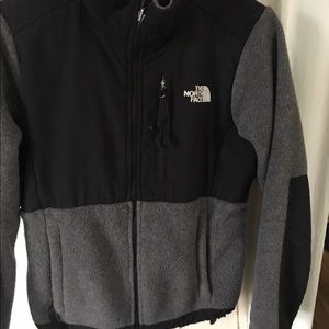 The famous Denali Northface fleece!