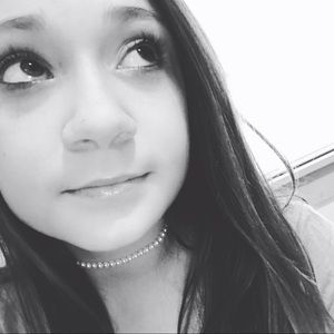 Meet your Posher, Lacey