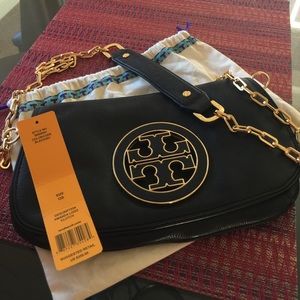 Tory burch Amanda logo clutch euc black and gold