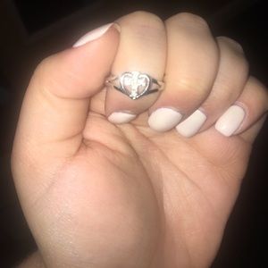 14 k white gold cross ring