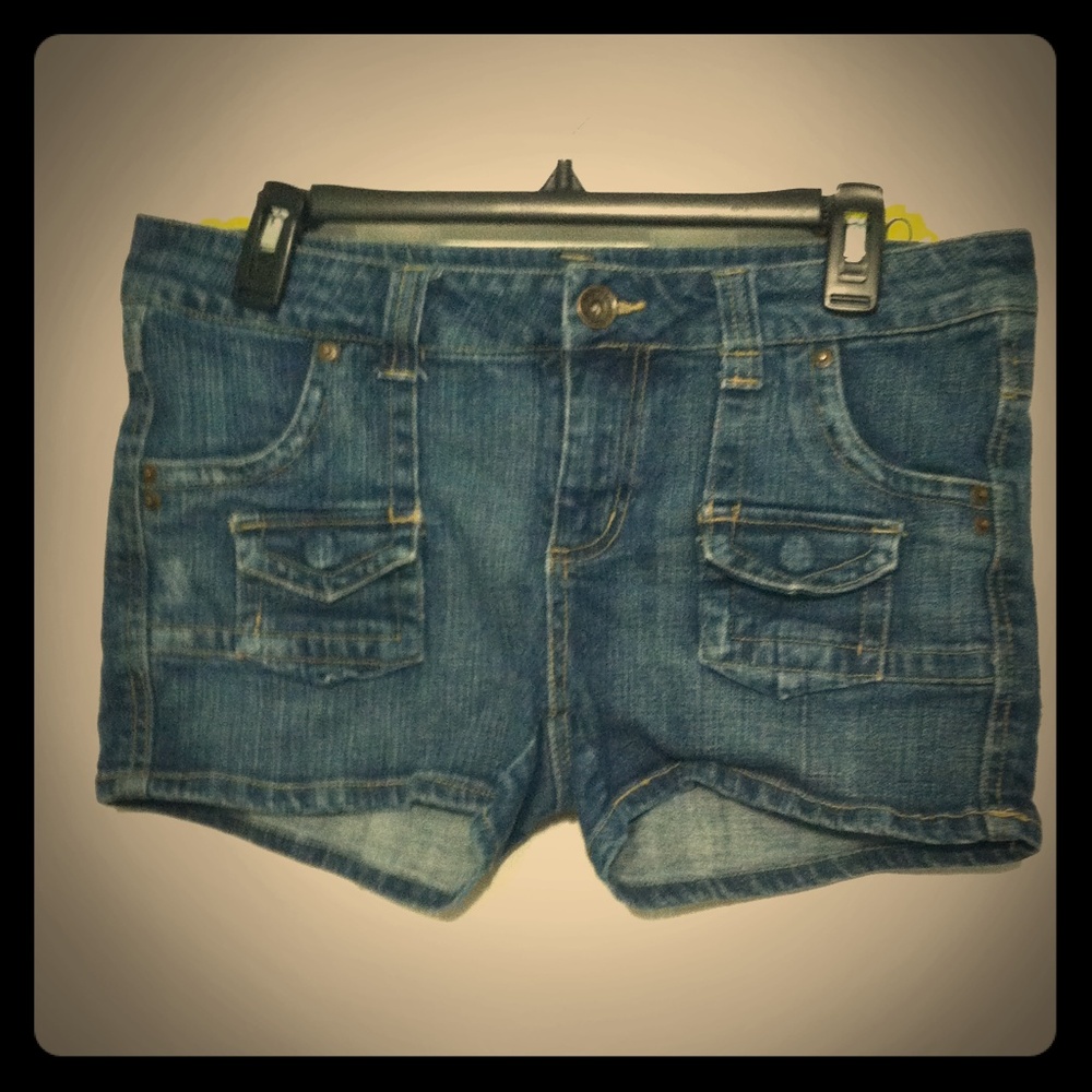 ❤️STRECHY CURVY FIT JEAN SHORTS❤️